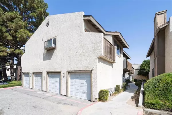 Colton, CA 92324,1251 S Meadow LN #115