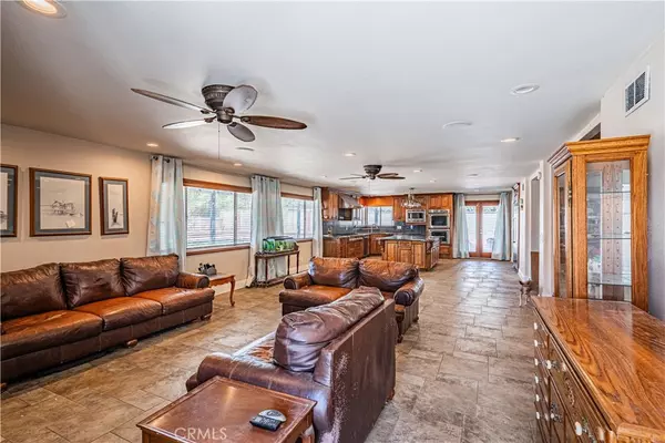 Jurupa Valley, CA 91752,5853 Aurora AVE