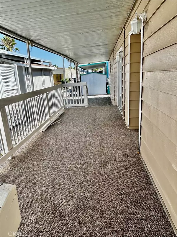 Hemet, CA 92543,725 W Thornton Ave #105