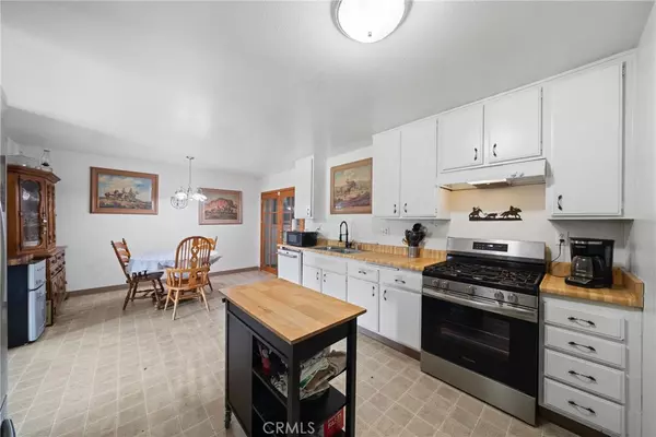 Ontario, CA 91761,2858 S Peach Tree PL