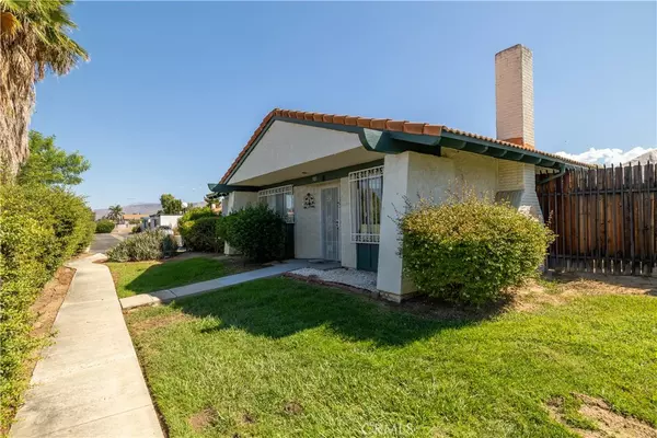 Hemet, CA 92543,305 King CT