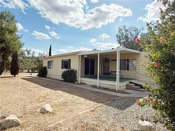 28555 Shady Tree LN, Winchester, CA 92596