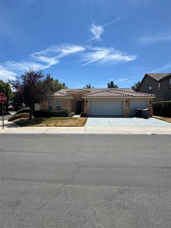 1495 Midnight Sun DR, Beaumont, CA 92223