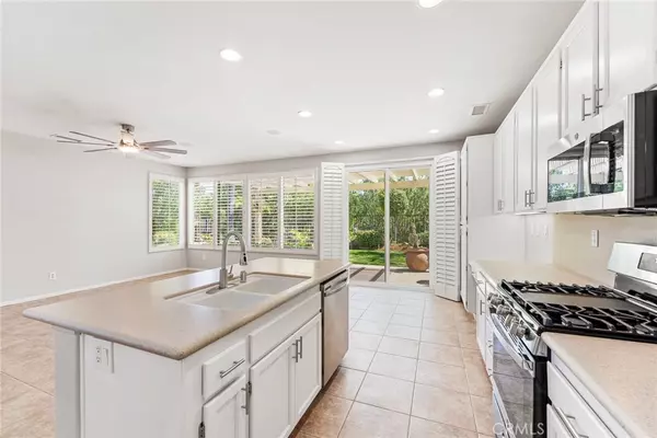 Menifee, CA 92584,28641 COOLWATER CT