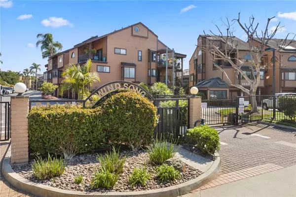 Carlsbad, CA 92008,4009 Canario Street #H