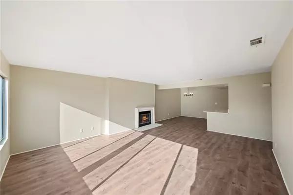 Hemet, CA 92544,25564 Sharp DR #P