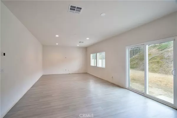 Winchester, CA 92596,30709 Expedition DR