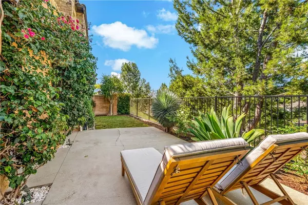 Ladera Ranch, CA 92694,6 Salvatore