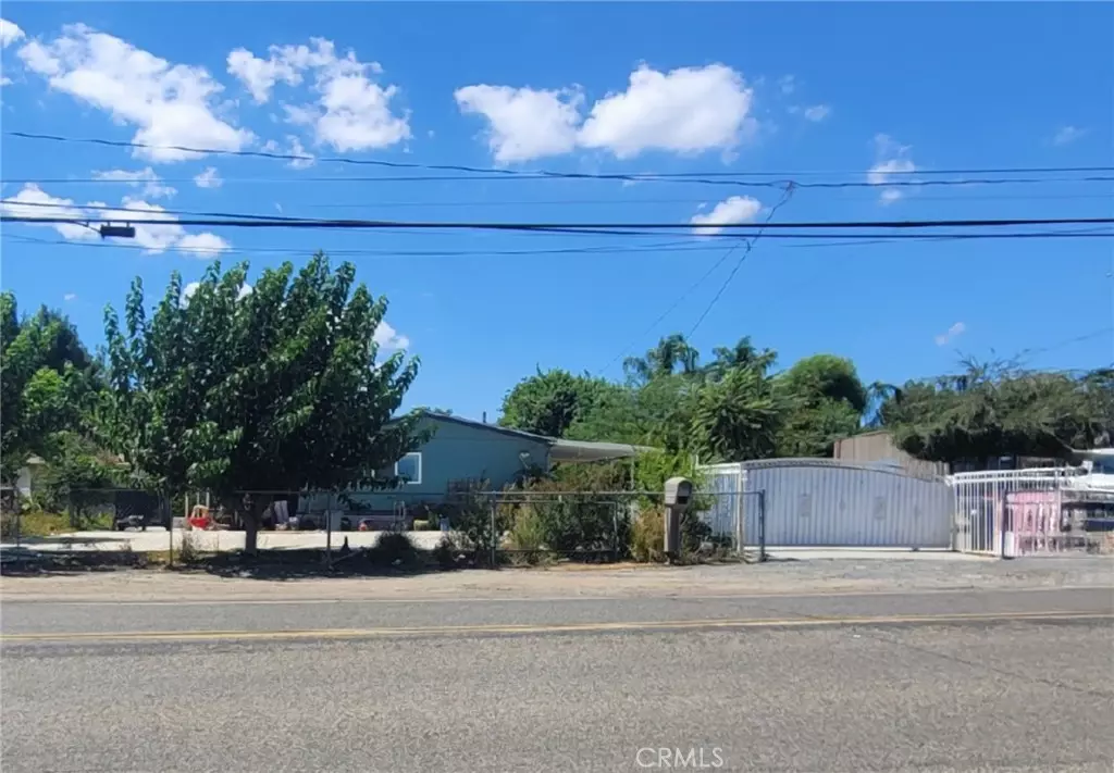 Perris, CA 92570,24895 Theda ST