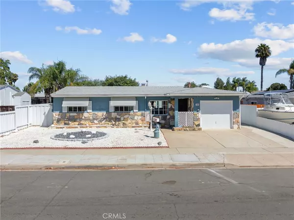 San Diego, CA 92117,3360 Hopi PL