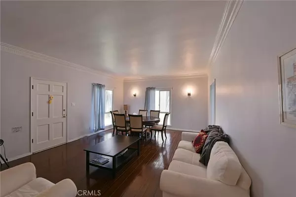 Beverly Hills, CA 90212,9372 W Olympic Blvd