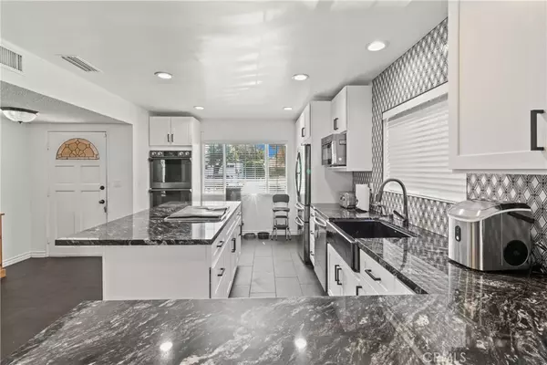 Winnetka, CA 91306,20323 Haynes ST