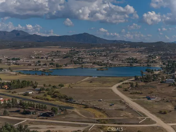 Aguanga, CA 92536,41060 Lakeshore BLVD