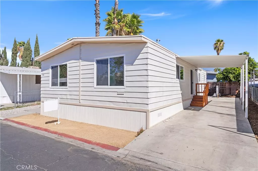 Hemet, CA 92543,1097 N N State ST #194