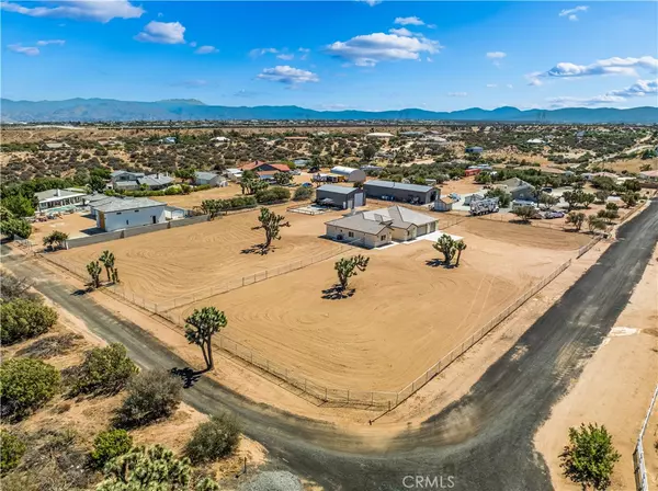 7453 Daisy RD, Oak Hills, CA 92344