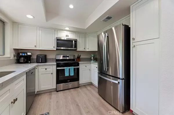 Santa Ana, CA 92703,4201 W 5th #314