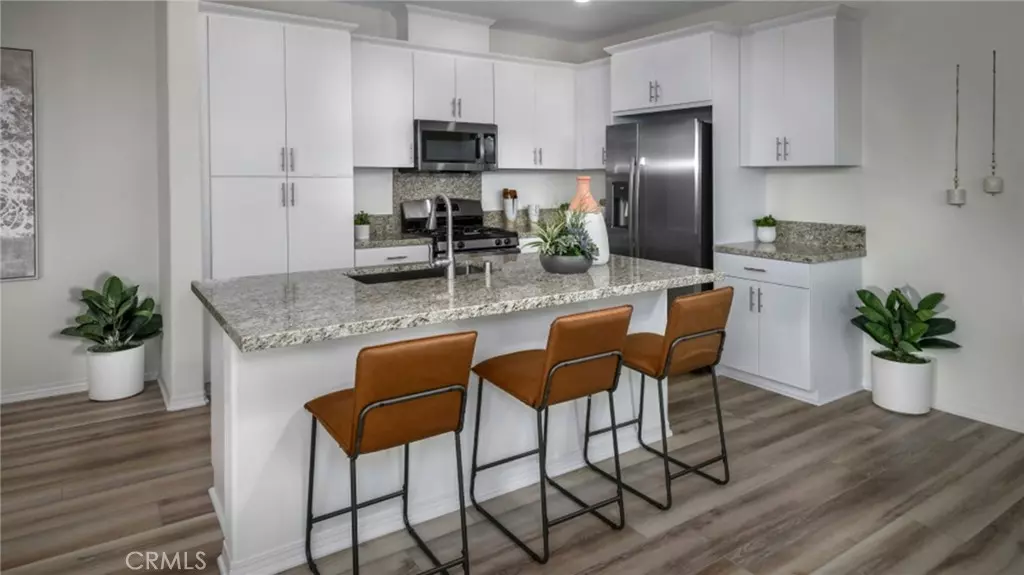 2461 Gunner Ridge WAY, Rialto, CA 92377