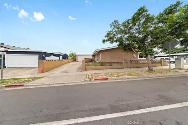 San Diego, CA 92123,8975 Gramercy DR