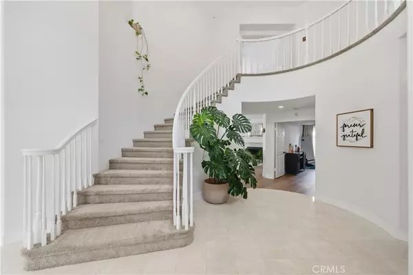 Temecula, CA 92592,32000 Paseo Parallon