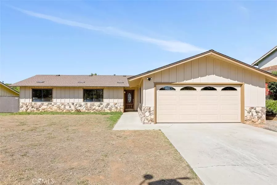 2433 Summerhill LN, Fallbrook, CA 92028