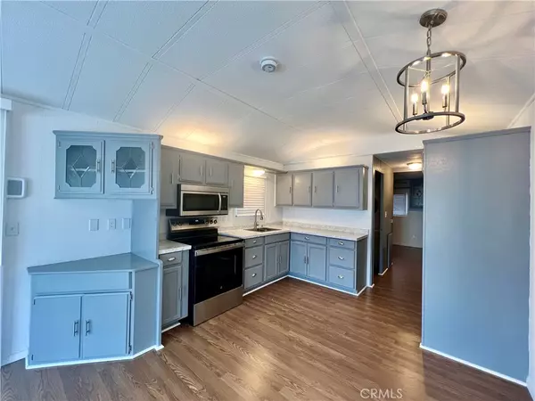 San Jacinto, CA 92583,1429 Western