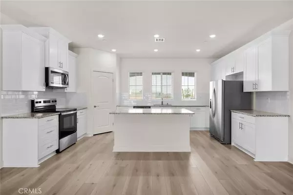 Apple Valley, CA 92307,14891 Desert Lily