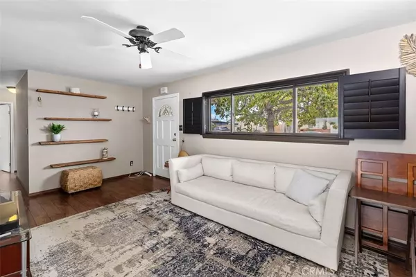 San Diego, CA 92117,5302 Lehrer DR