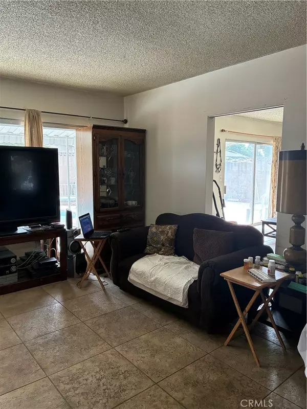 Pomona, CA 91767,2248 Mariposa ST