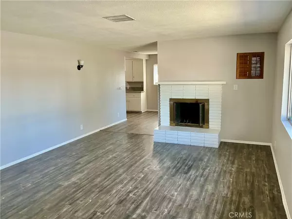Hemet, CA 92543,527 Fern