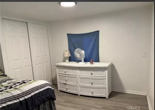 Hemet, CA 92543,260 N Lyon #95