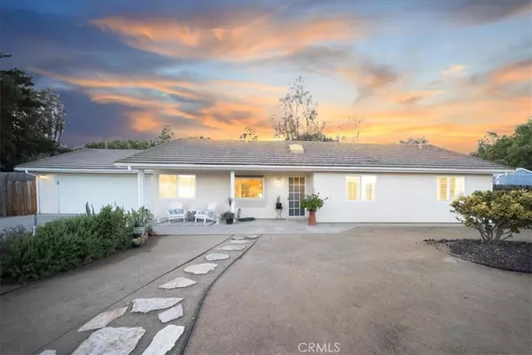 Fallbrook, CA 92028,203 Rhesa