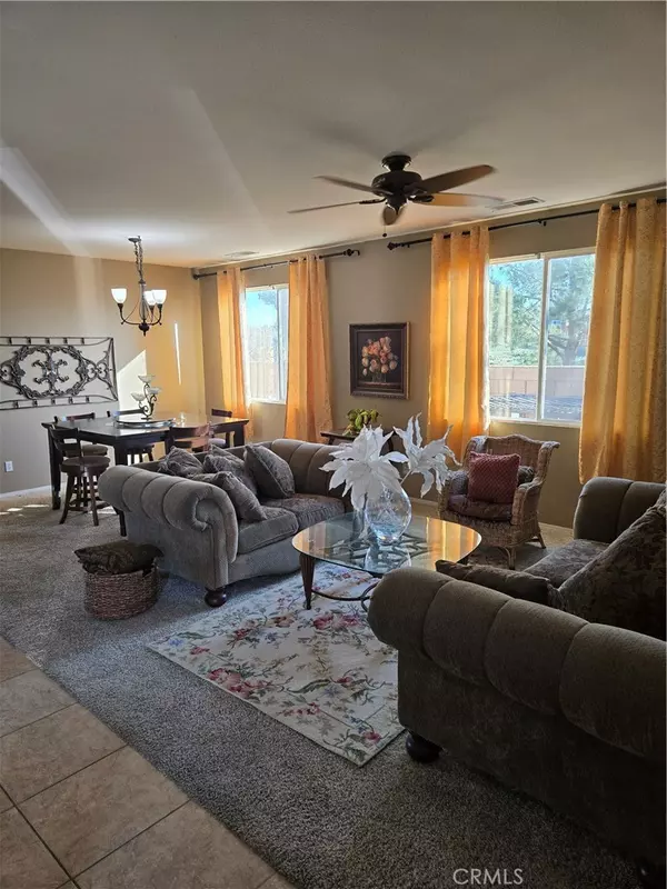 San Jacinto, CA 92582,1742 Caseros