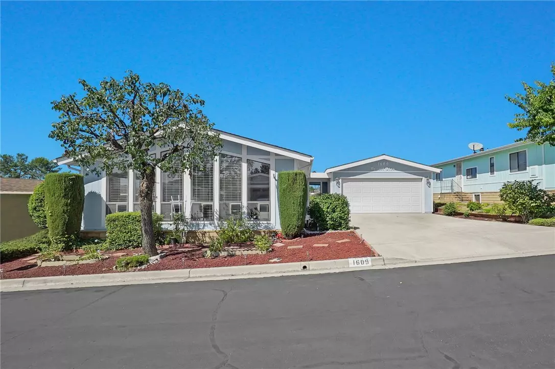 Escondido, CA 92026,1609 Desert Glen