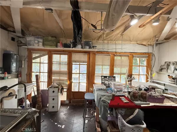 Van Nuys, CA 91411,5658 Columbus AVE