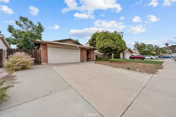 Lake Elsinore, CA 92530,127 N Massachusetts