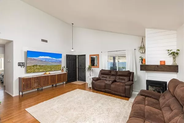 Lake Elsinore, CA 92530,15556 Orange ST