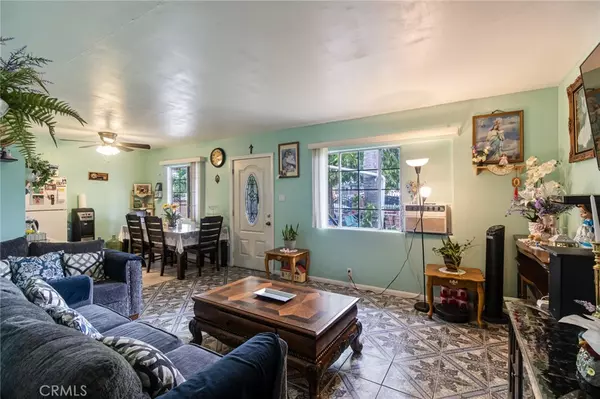 Fontana, CA 92335,14783 Ivy