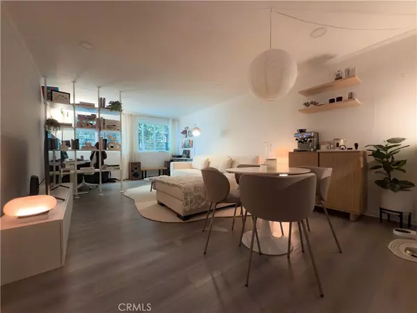 532 N Rossmore AVE #102, Los Angeles, CA 90004