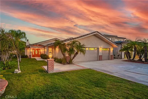 30489 Sea Horse CIR, Canyon Lake, CA 92587