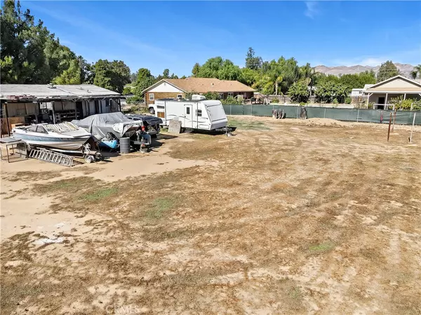 Wildomar, CA 92595,32802 Sheila