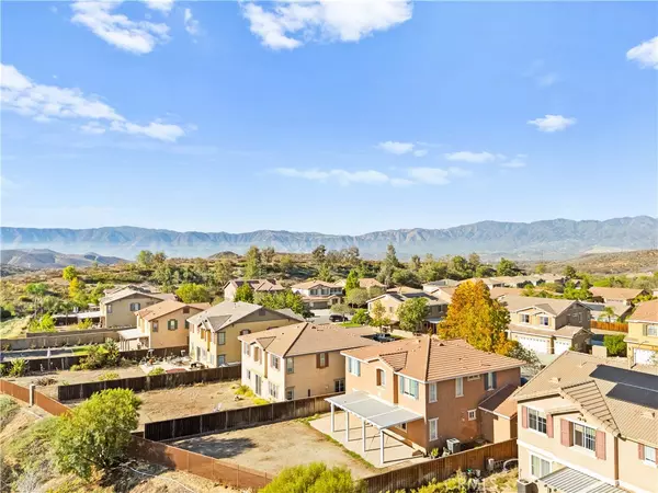 Lake Elsinore, CA 92532,52982 Sweet Juliet LN