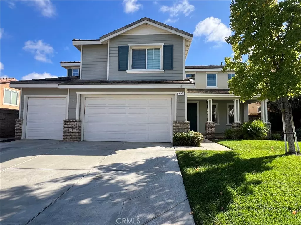 Lake Elsinore, CA 92532,32372 Whispering Willow