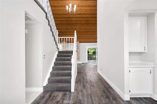 Canyon Lake, CA 92587,30471 Caliente PL