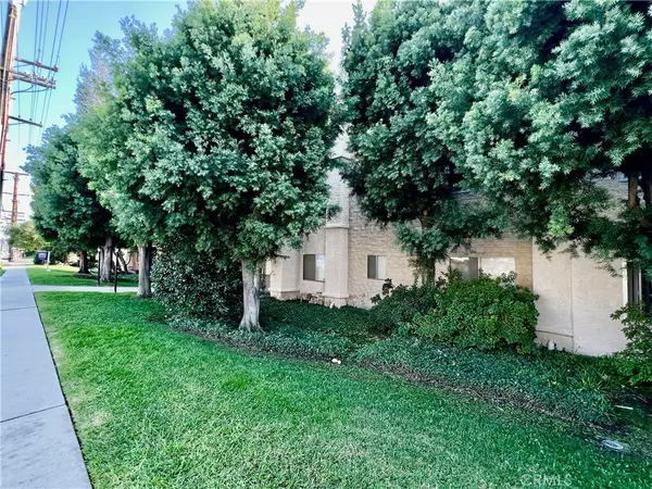 La Crescenta, CA 91214,3010 Montrose #33