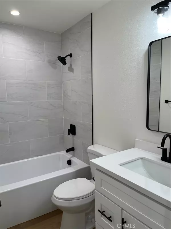 Redlands, CA 92374,504 E Stuart #2