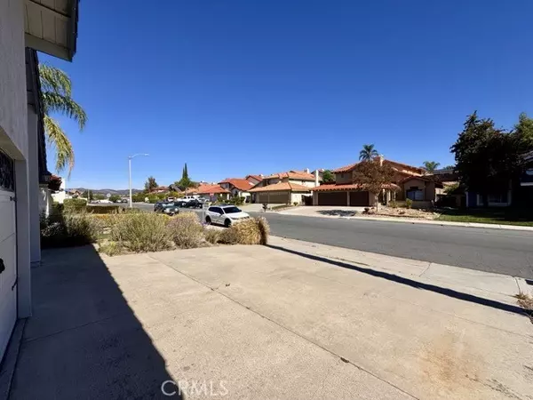 Murrieta, CA 92563,25483 Blackthorne Dr