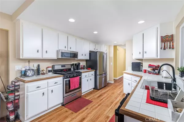 Escondido, CA 92026,332 Mahogany