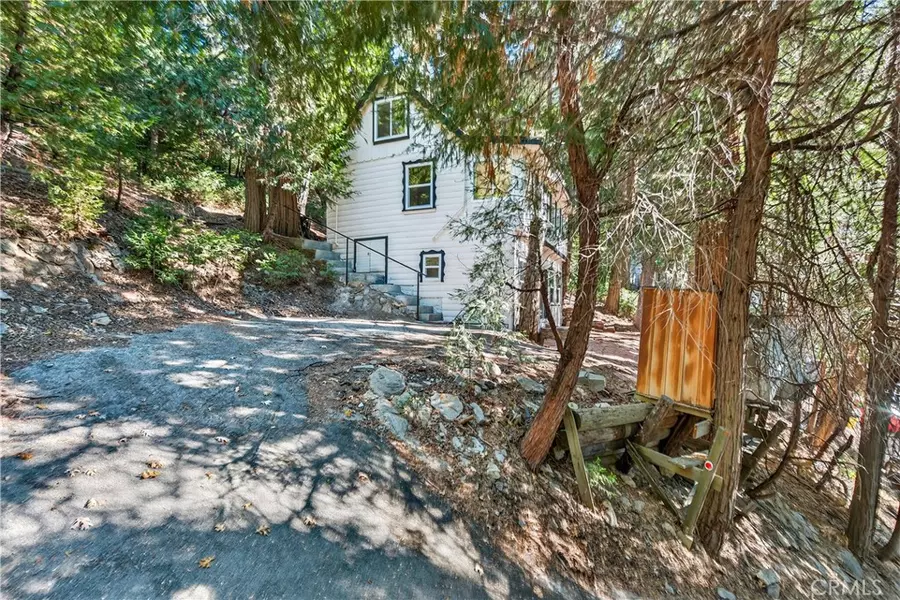 23740 Skyland, Crestline, CA 92325