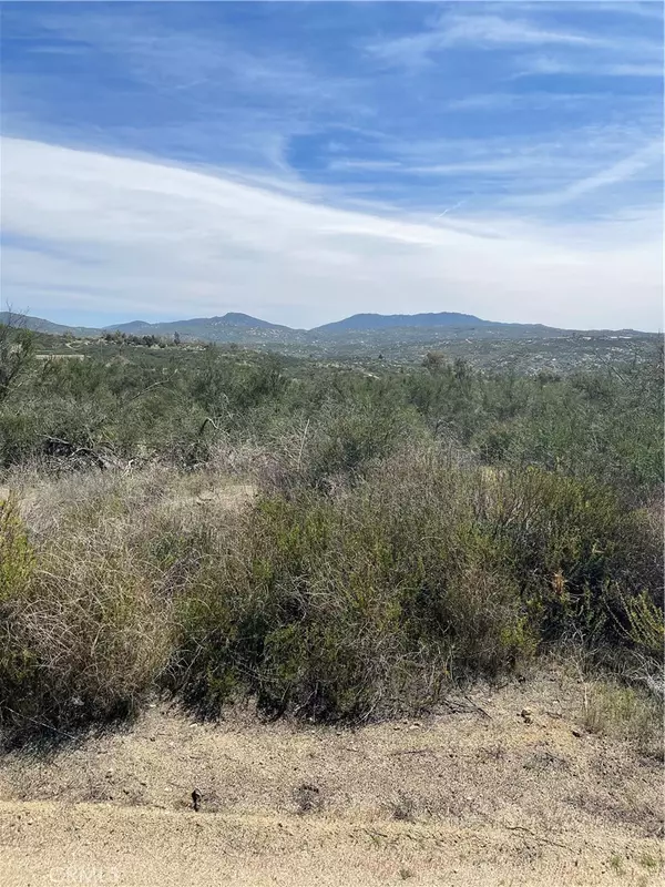 Hemet, CA 92544,55 Madera DR