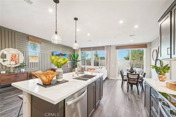 Fontana, CA 92336,16051 Montenegro LN